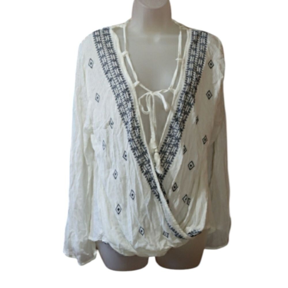 Forgotten Grace White & Blue Boho Peasant Top LG